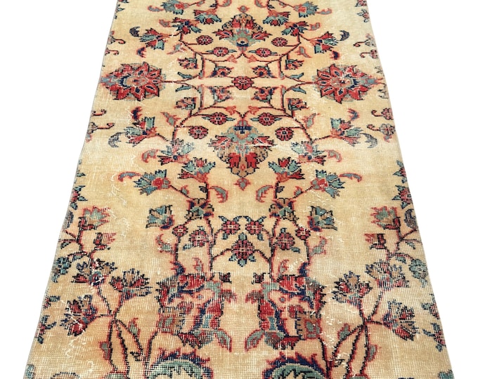 Vintage Turkish Isparta Runner Rug, Handwoven Wool Floral, Distressed Ivory Red Green, 2.9x6.4 ft
