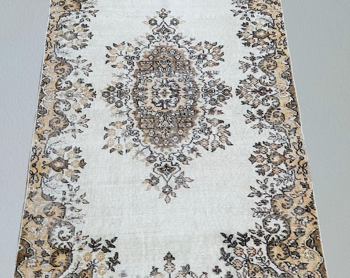 Vintage Turkish Wool Rug: Handmade Oushak Area Rug (3x7 ft)