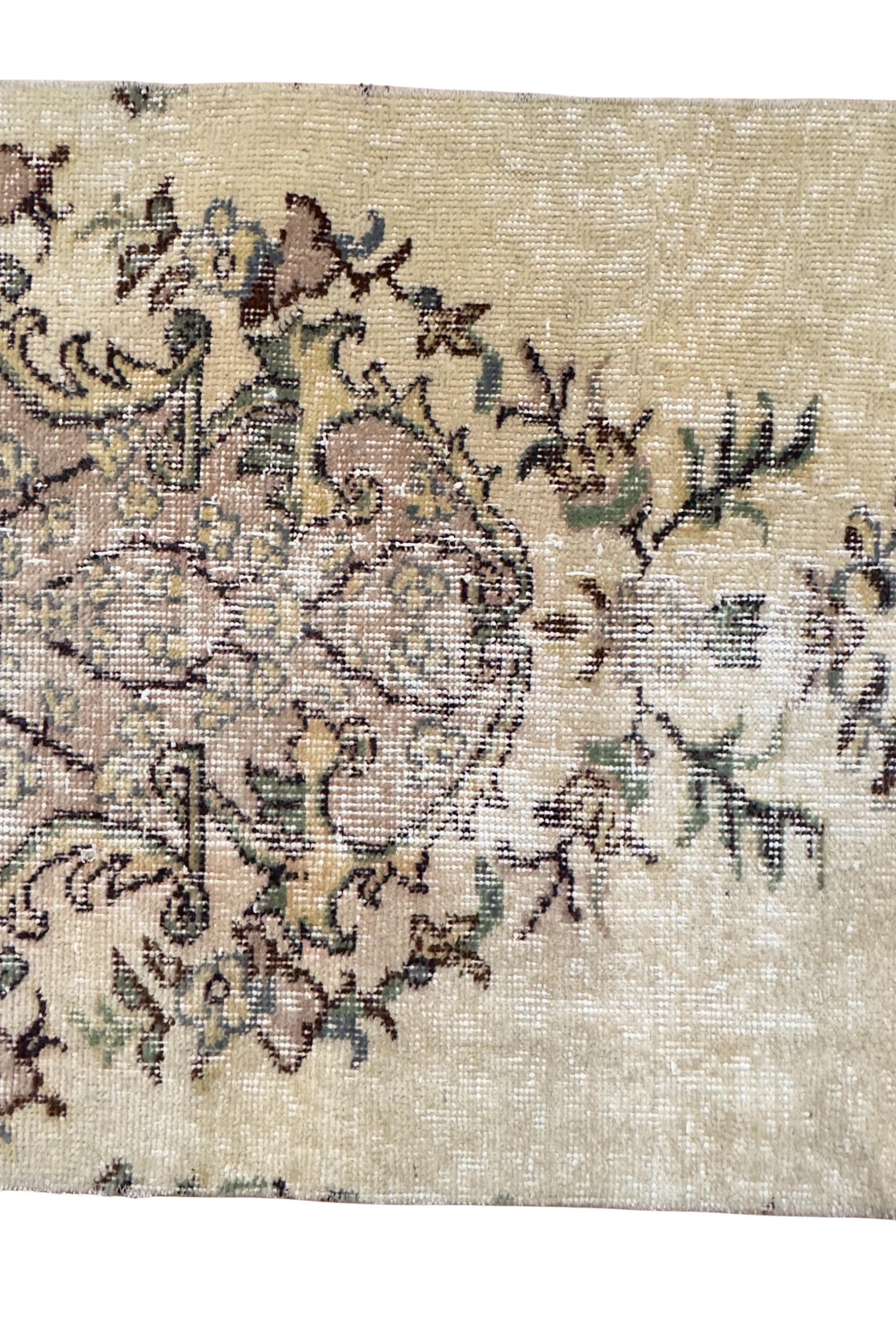 Vintage Turkish Isparta Runner Rug, Hand-Knotted Wool Medallion, Faded Ivory Navy, 75x285 cm – view 12