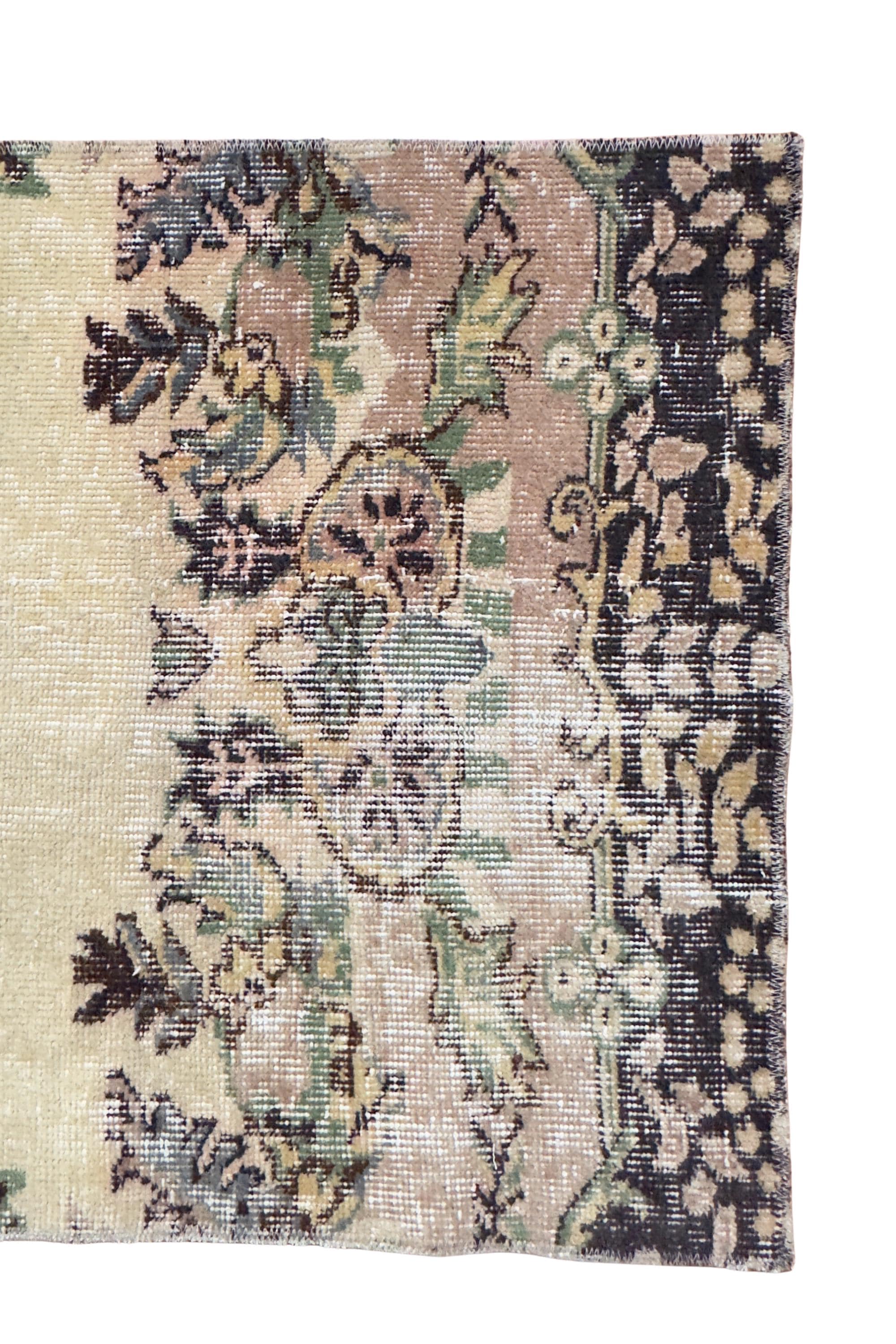 Vintage Turkish Isparta Runner Rug, Hand-Knotted Wool Medallion, Faded Ivory Navy, 75x285 cm – view 13