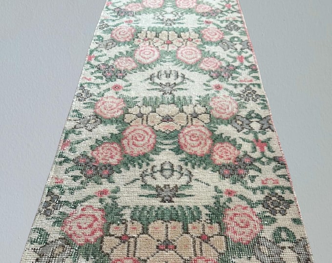 Floral Runner Rug: Vintage Turkish Oushak, Handwoven Wool (2x7 Ft)