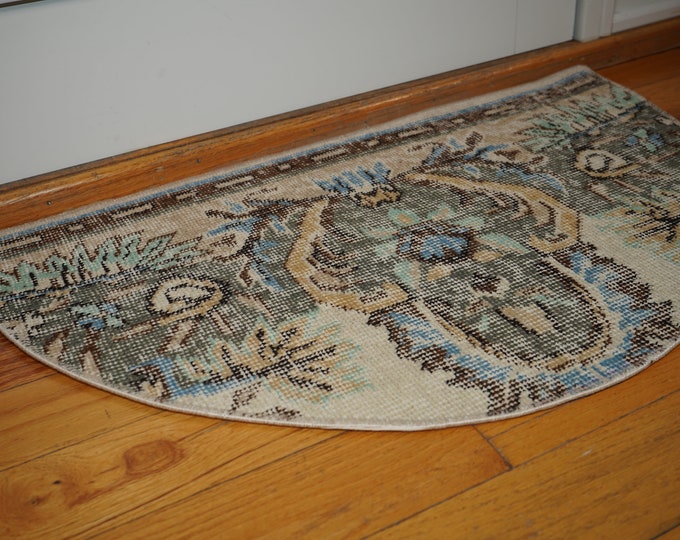 Vintage Wool Turkish Half Circle Rug: Handmade Doormat (1.5x2.46 ft)