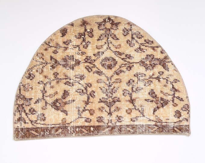 Vintage Semicircle Rug 17.3” x 25.2” Beige Brown Floral Isparta