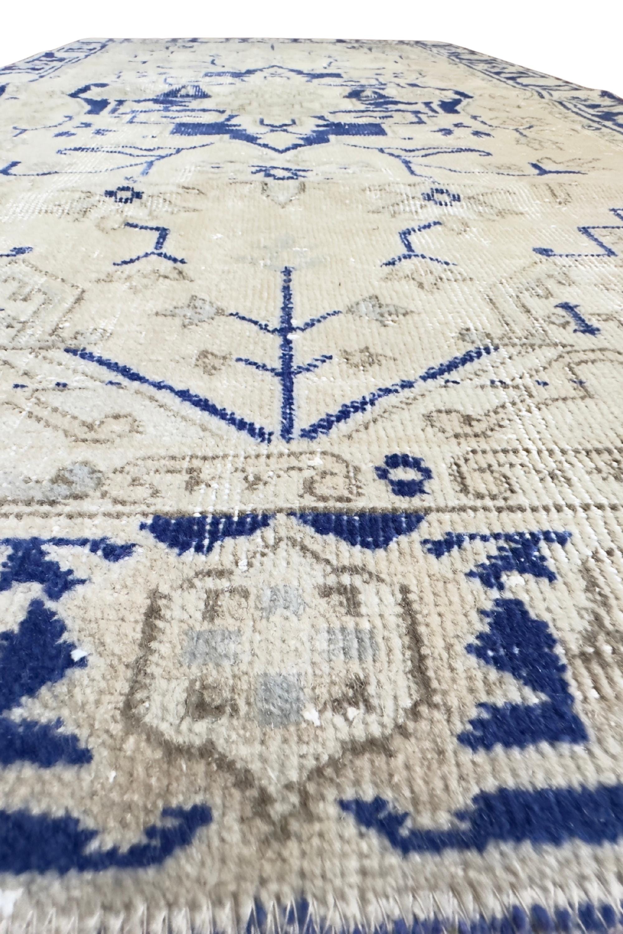 Vintage Turkish Area Rug, 3.6x6.3 ft, Faded Navy Ivory, Stepped Medallion – view 11