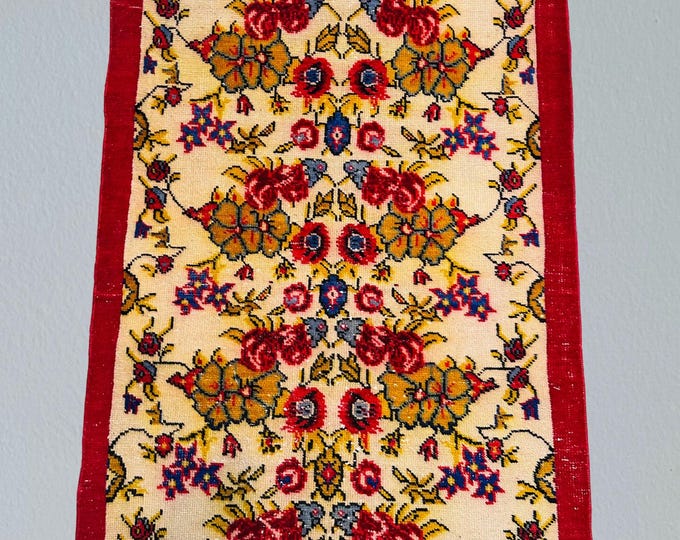 Vintage Floral Turkish Rug: Small Wool Home Decor (5.74 x 3.24 ft)