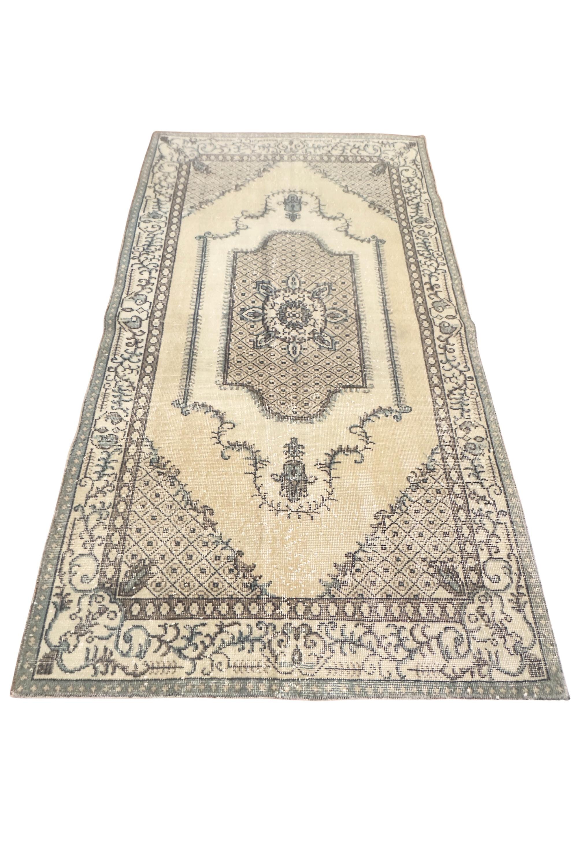 Vintage Turkish Area Rug, 3.9x6.7 ft, Ivory Beige Sage, Arch Oushak Medallion – view 5