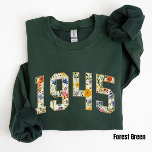 Sudadera Gildan Floral 1945: regalo para el 80.º cumpleaños