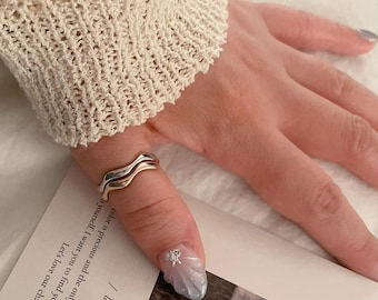14K Solid Gold Wave Ring Dainty Ring Thumb Ring Minimalist Stacking Ring Daily Ring Dainty Ring Squiggle Ring Wavy Band Gift for her