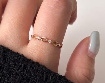 14K Solid Gold Wave Ring Dainty Ring Minimalist Ring Statement Ring Stacking Ring Unique Gold Band Squiggle Link Ring Gift for her