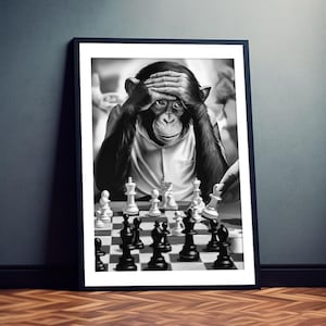 Könnte beinhalten: Eine Schwarzweißillustration eines Schimpansen, der Schach spielt. Der Schimpanse sitzt an einem Schachbrett und hat die Hand an der Stirn, als ob er tief nachdenkt. Das Schachbrett ist mit Figuren in der Mitte des Spiels aufgebaut.