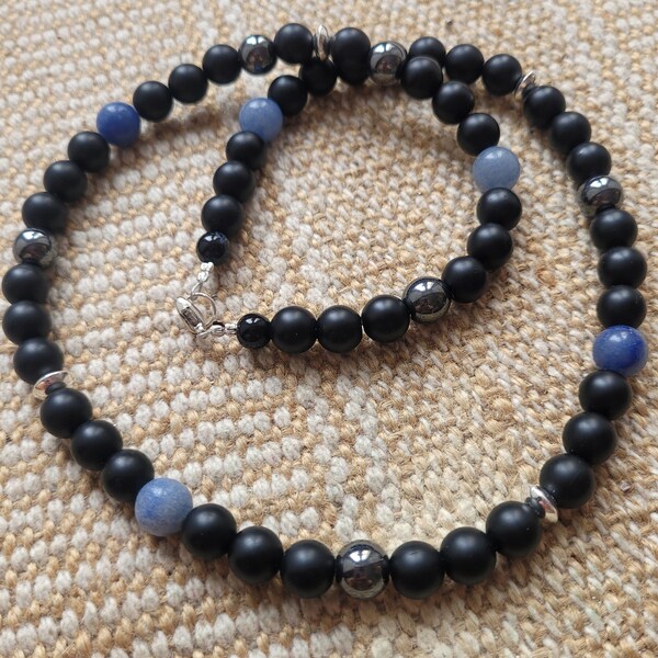 collier en agate noire  pour homme.