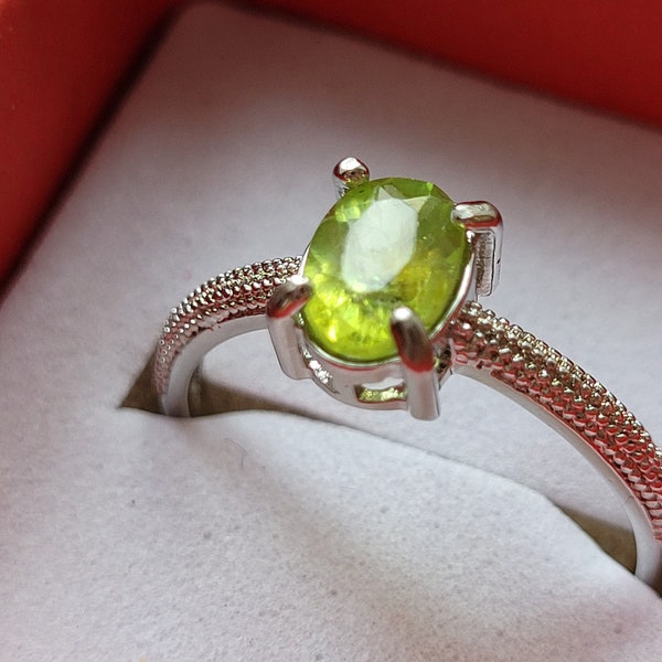 bague reglable peridot plaquee argent