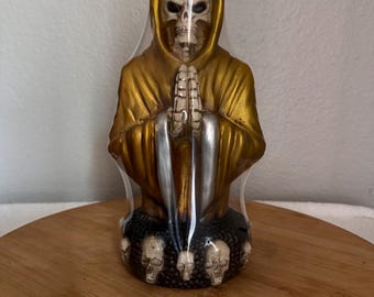 8 1/2 Santa Muerte Busto gold