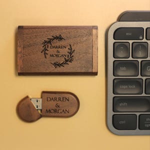 Personalized Wooden USB Drive & Box: Engraved Wedding Photography Gift