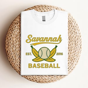 Retro Savannah Baseball Tee: Vintage Style Unisex T-Shirt