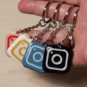 NFC Instagram Keychain personalized programmed link, 3D printed, gift for content creator influencer, made in France