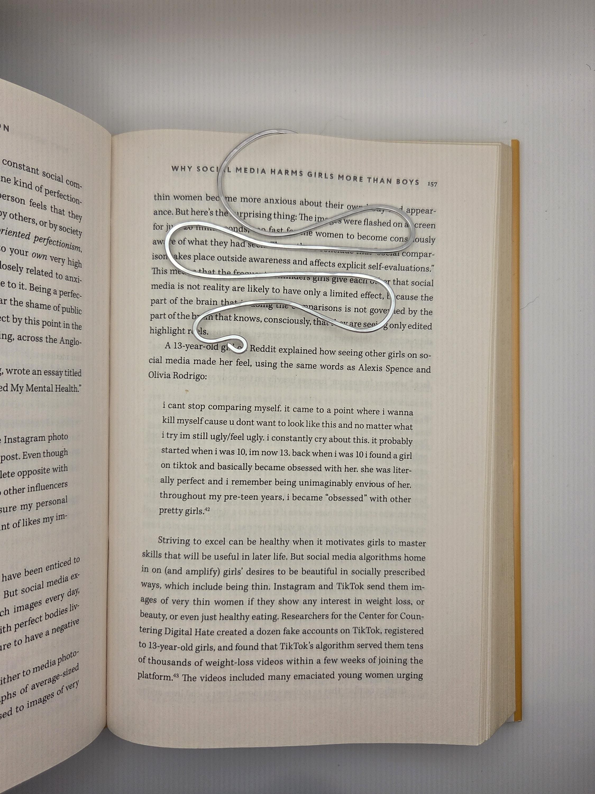 Medium Hammered Aluminum Bookmark, Oversized Spiral Wire Page Marker, Handmade Swirl Bookmark for Readers