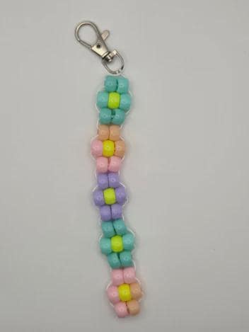 Pastel Flower Beaded Keychain, Colourful Daisy Bag Charm, Handmade Backpack Accessory with Swivel Clasp