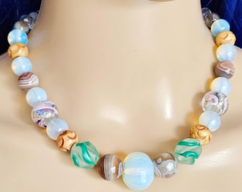 Collar de cuentas único, piedra semipreciosa, vidrio vintage, collar de cuentas, collar de cuentas único, hecho a mano con lámpara.