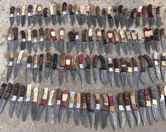 Lote hecho a mano personalizado de 100 piezas de cuchillo skiner de acero damasco | Regalo para él | Cuchillo de caza