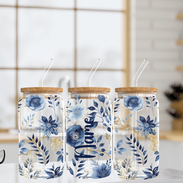 Personalisiertes Trinkglas mit Namen | Becher mit Deckel und Strohhalm | Glas mit Deckel | Eiskaffee Glas mit Deckel | Wildflowers