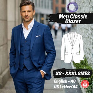 Op de afbeelding: Een marineblauw driedelig pak met een wit overhemd. Het pak bestaat uit een blazer, vest en broek. De afbeelding bevat ook een lijntekening van een blazer en de tekst "Men Classic Blazer" en "XS - XXXL SIZES".