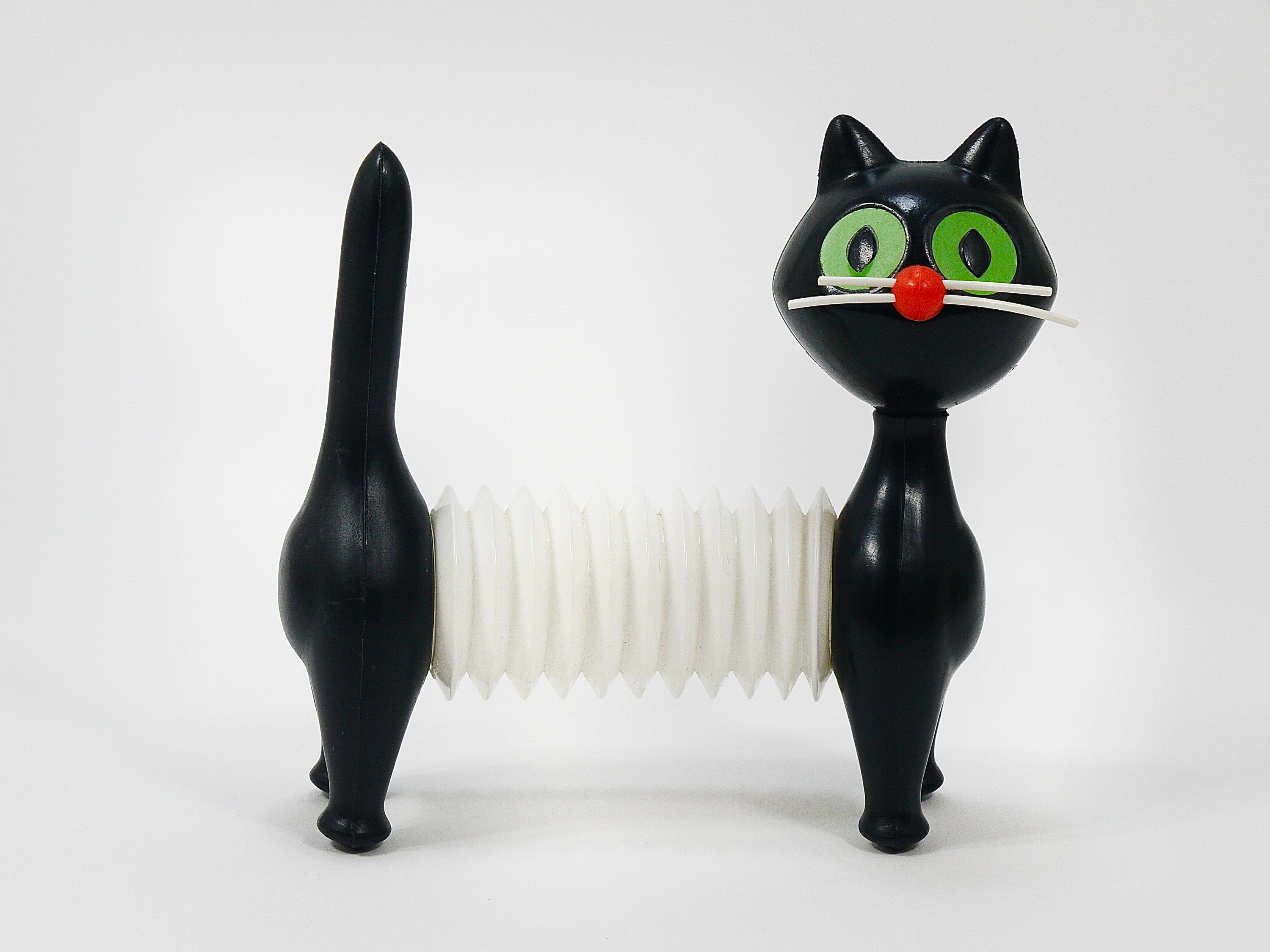 unoaウノア Victorian cats Framboise Cynthia Hart's Victoriana Cats: Sewing with Kittens 1,000