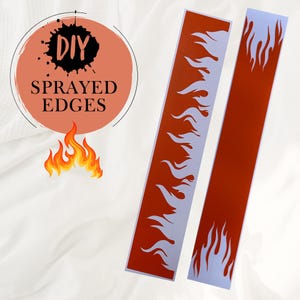 Peut inclure: Deux autocollants rectangulaires rouges et blancs en forme de flammes. Les autocollants sont à côté d'un graphique circulaire avec les mots "DIY SPRAYED EDGES" et une illustration de flamme. Les autocollants sont conçus pour être appliqués sur les bords.