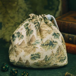 Map dice bag, RPG bag, Handmade dice pouch, Adventure dice bag, Fantasy dice bag, Tabletop gaming bag, Dice bag gift, Board game organizer