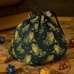 Frog dice bag: Handmade D&D gaming pouch, Nerdy gifts