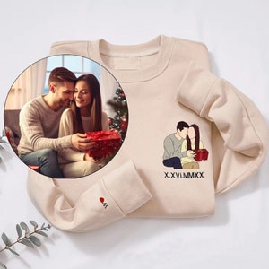 Embroidered Sweatshirt Custom Faceless Family Portrait Hoodie, Unique Photo Artwork Sweatshirt for Couples Gift for Anniversaries zdjęcie 2