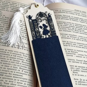 Fichiers numériques coupés Alice au pays des merveilles, modèle SVG signet, découpe laser et accessoires de lecture découpés en papier Svg