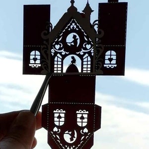 Maison miniature du village des contes de fées - avec la reine des neiges SVG, maison de poupée, décoration miniatures, lot, découpé au laser, fichier de coupe