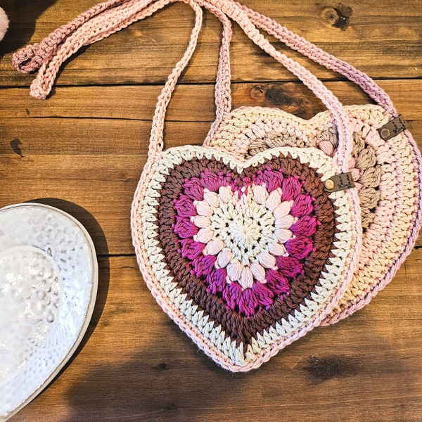 Granny Love Purse Crochet Pattern