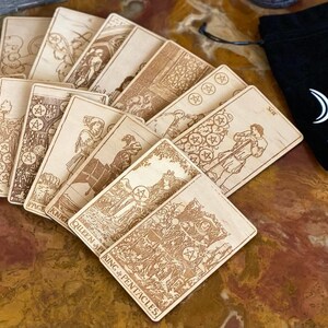 Cartas de Tarot de Pentáculos, mazo Rider Waite de madera grabada, baraja del elemento Tierra.