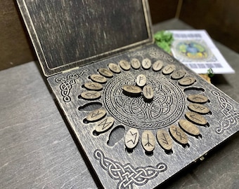 Set De Dés Runes Futhark Ancien En Bois - 2 Pièces Pour Divination, Voyage, Méditation Et Collection