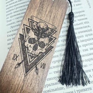 Wooden Bookmark with Celtic Symbol – Witchy Book Accessory, Viking Knot Book Mark for Magic Books & Grimoires
