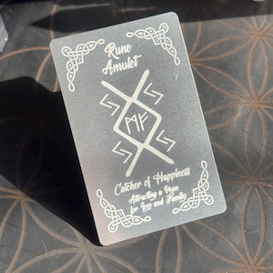 Atrapa la felicidad, Talismán de la felicidad, Tarjeta con bastón rúnico Atrapa la felicidad, Amuleto rúnico, Tarjeta celta, pequeño amuleto esotérico, regalo