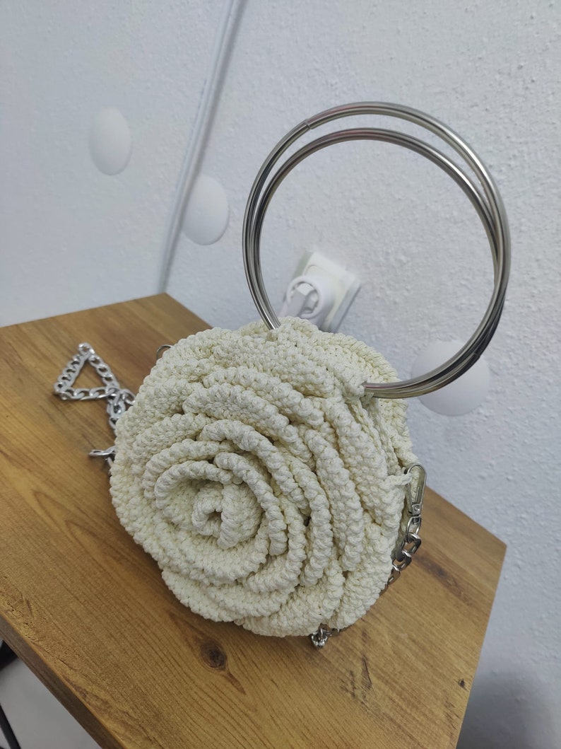 Rose flower purse,Ruffled chic bag,Crochet rose shaped Bag, Ruffled Chic Bag, Flower Rose Bag, Evening Bag bag,Crochet Peony Flower Bag zdjęcie 2