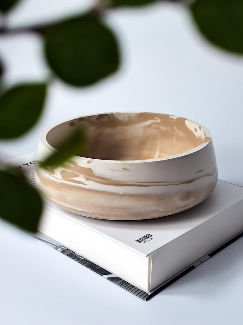 Handgjord skål i svart och vit marmor: Soffbordsbricka, nyckelhållare 4 Beige&White Melang