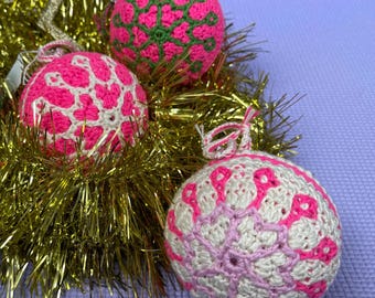Set of 4 Handmade Crochet Christmas Tree Ornaments – Mosaic Overlay Baubles – Festive Hanging Decorations – Holiday Decor – Small Business