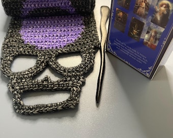 Crochet Skull Tarot Wrap, Tarot Card Holder & 3 Card Spread Mat, Black Tarot Pouch, Witchy Gift, Optional Goddess Arcana Tarot Deck