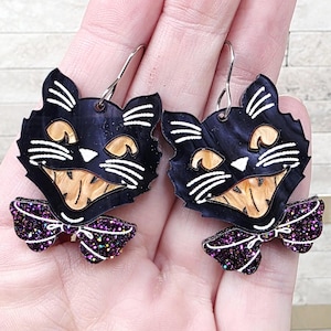 Retro Black Cat Acrylic Earrings: Spooky Vintage Halloween Goth Jewelry
