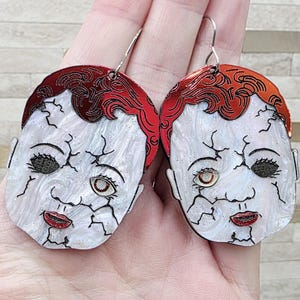 Creepy Doll Head Acrylic Earrings: Fun Gothic Halloween Jewelry