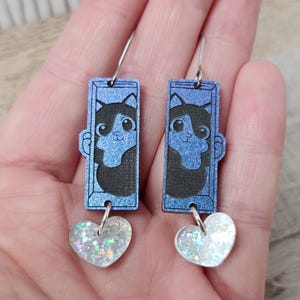 Cartoon Cat Acrylic Earrings: Handmade Quirky Heart Dangles