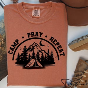 Camp Pray Repeat Instant SVG PNG digitale download christelijke digitale ontwerp svg Camping svg Camp Life png Bidden shirt ontwerpen svg natuur