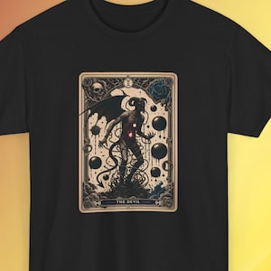 Camiseta de la carta del Tarot del Diablo, camiseta gótica oculta, camiseta estética del Tarot Oscuro, camiseta única vintage con arte del Diablo, camiseta unisex de la carta del Tarot