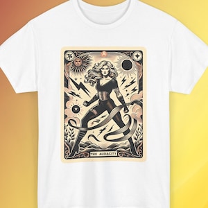 Das Kühnheit Tarot-Karten-Shirt Feministische Ermächtigungs-Design für starke Frauen-weibliche Energie-Baumwollt-stück mutige feminine Energie-Kleidung