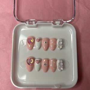 Pretty in Pink Press on nails image 6