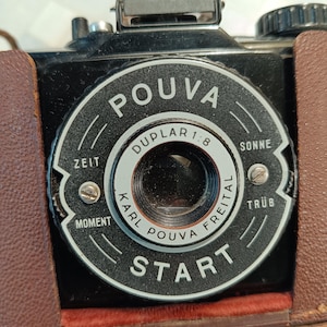 Kamera Karl Pouva Start Freital Duplar. Rullfilm. 1:8. Bakelit. Tyskland. 6/6. Med fodral
